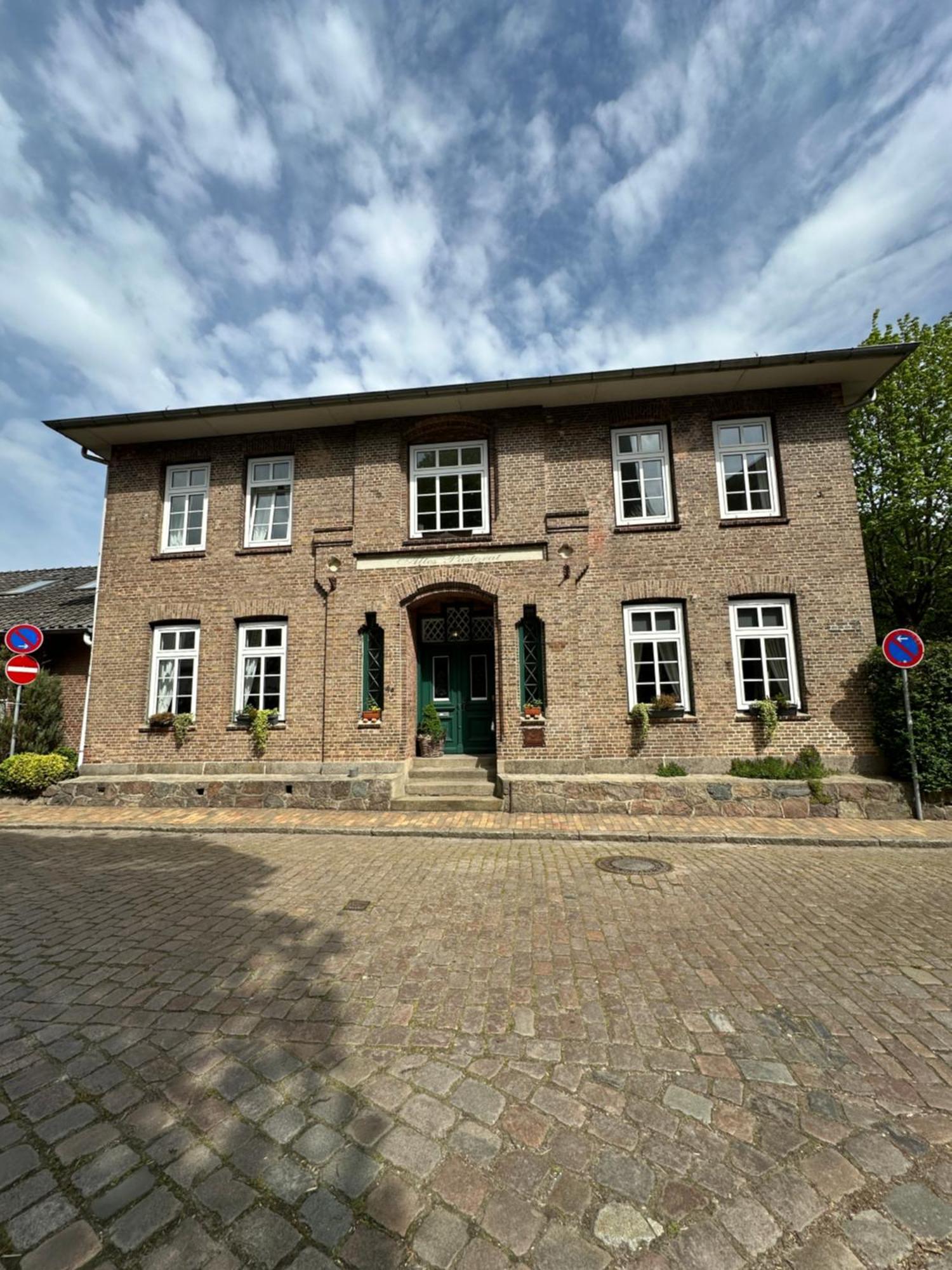 Bed and Breakfast Altes Pastorat Barmstedt Esterno foto